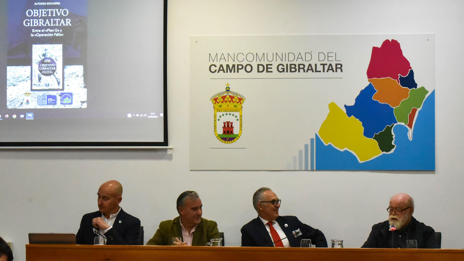 Presentación del libro 'Objetivo Gibraltar' de Alfonso Escuadra