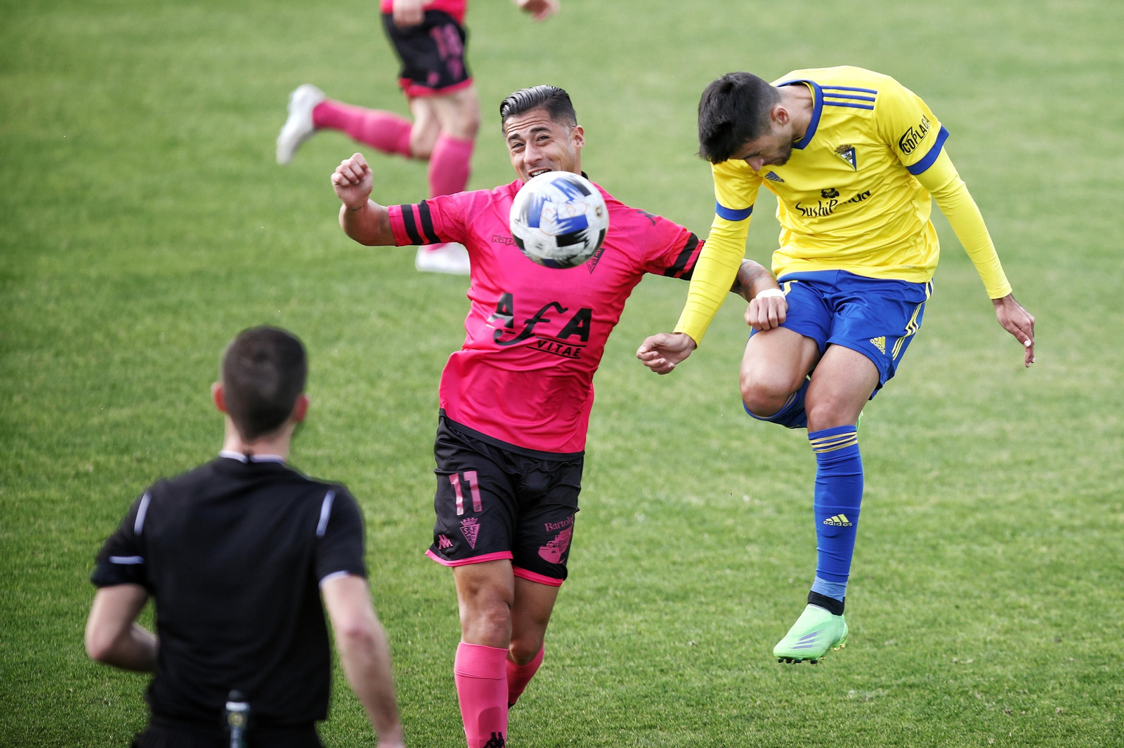 Cádiz B - San Fernando: Las imágenes del partido
