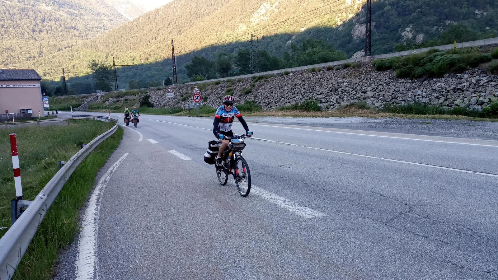 Fotogalería de la Transpirenaica de cuatro almerienses.