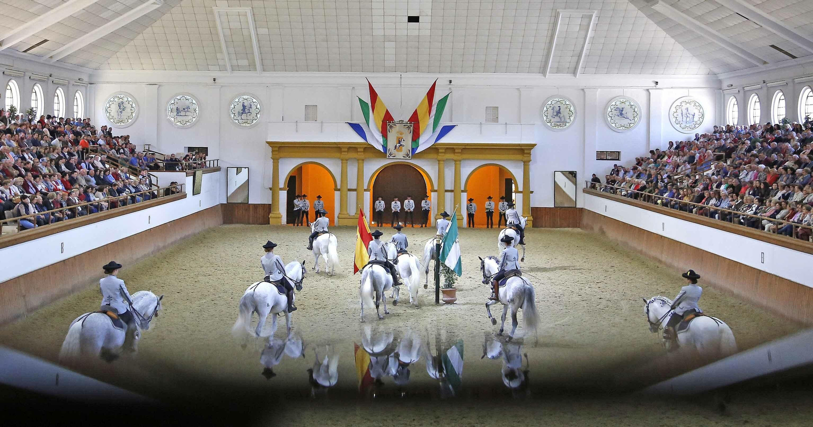 Espectáculo 'Cómo bailan los caballos andaluces' en la Real Escuela Ecuestre.