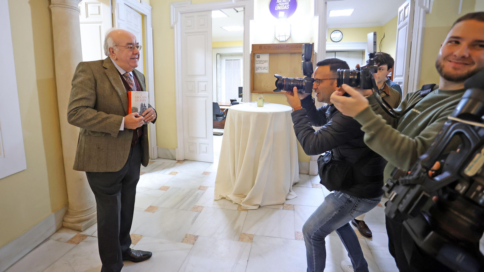 Juan Pedro Cosano presenta su libro 'El abogado de rojos'