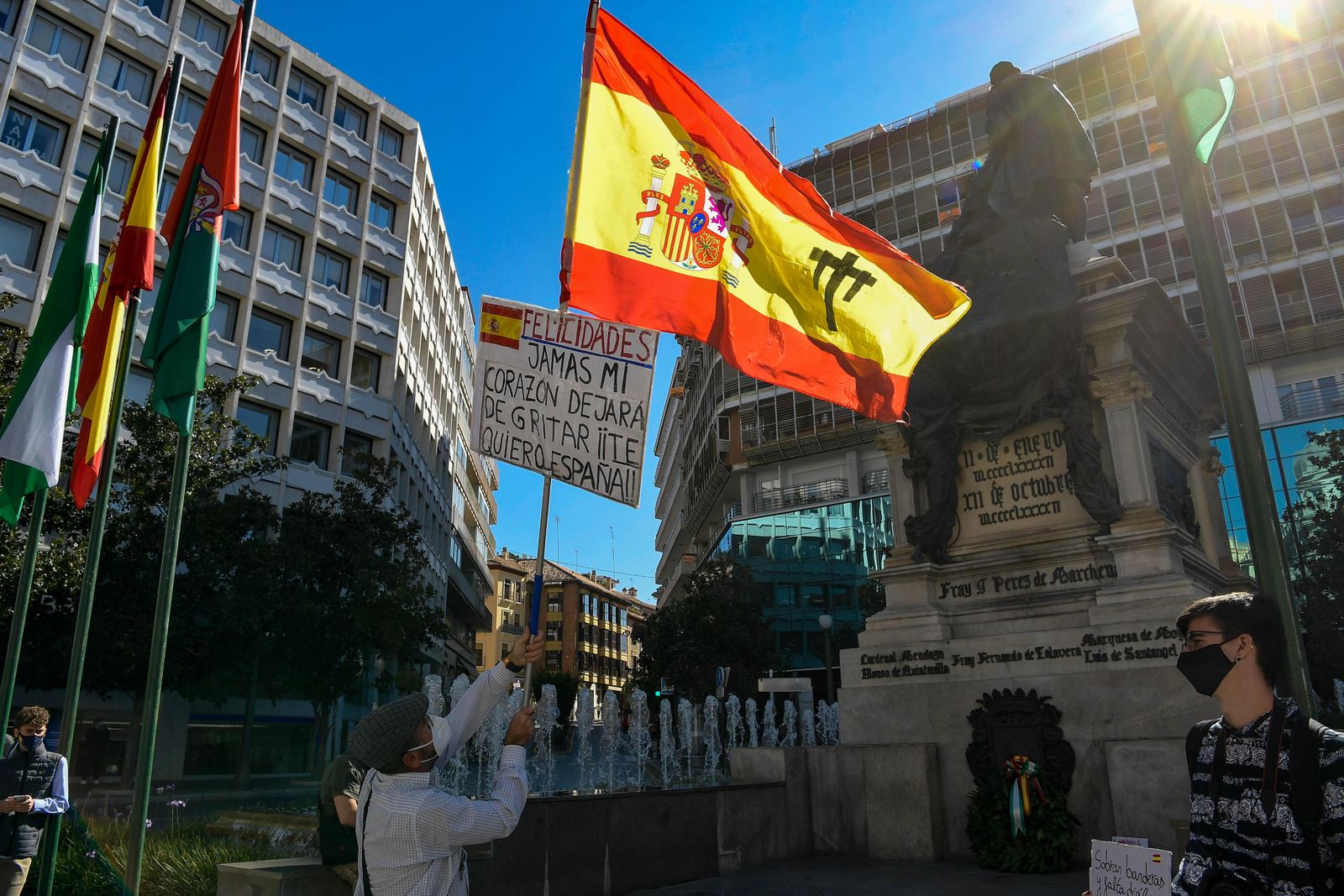 Fotos: Así ha sido la marcha organizada por Vox por la Hispanidad