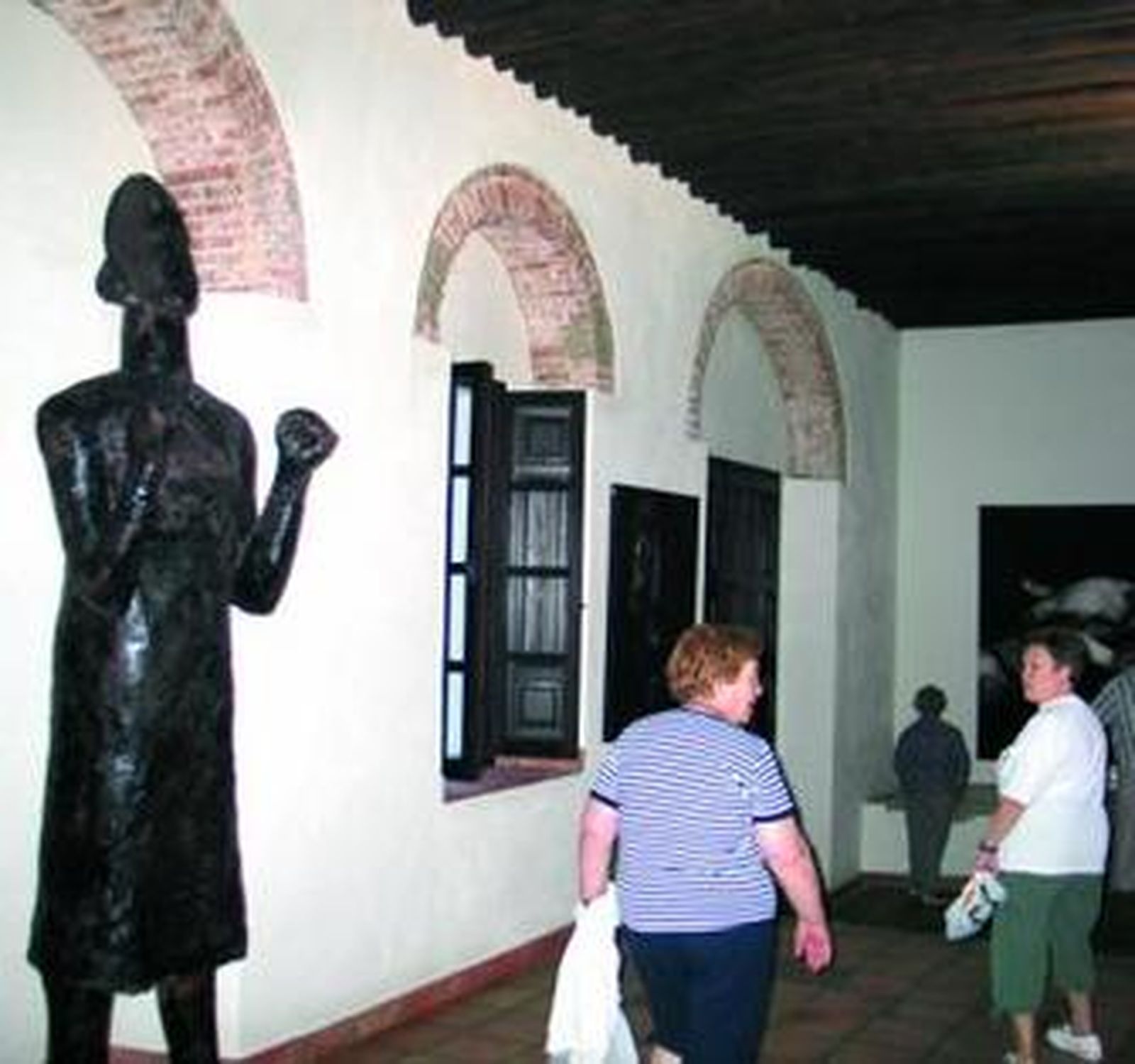 El museo ya está acogiendo una exposición de Arturo Martínez.