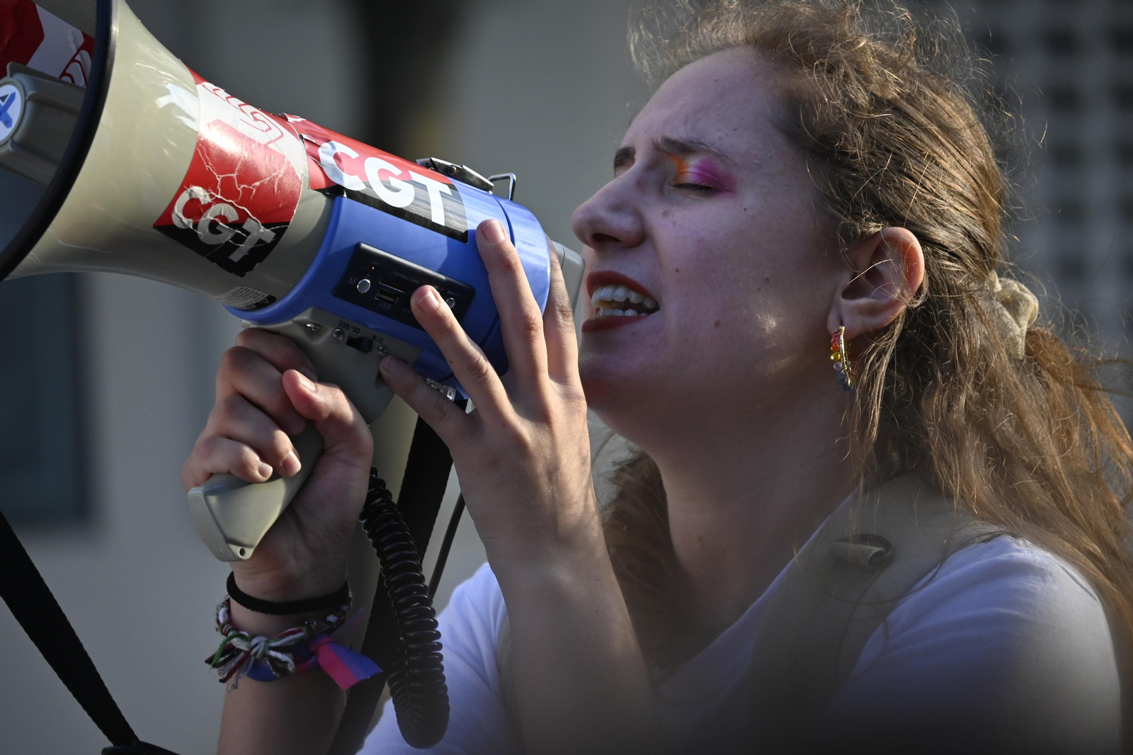 Las mejores imágenes de la manifestacióndel del Orgullo LGTBI en Huelva