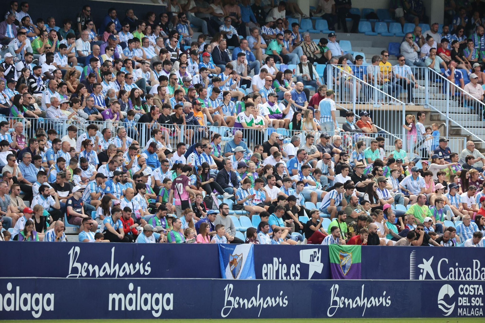 Búscate en el Málaga CF - Mérida en las gradas de La Rosaleda