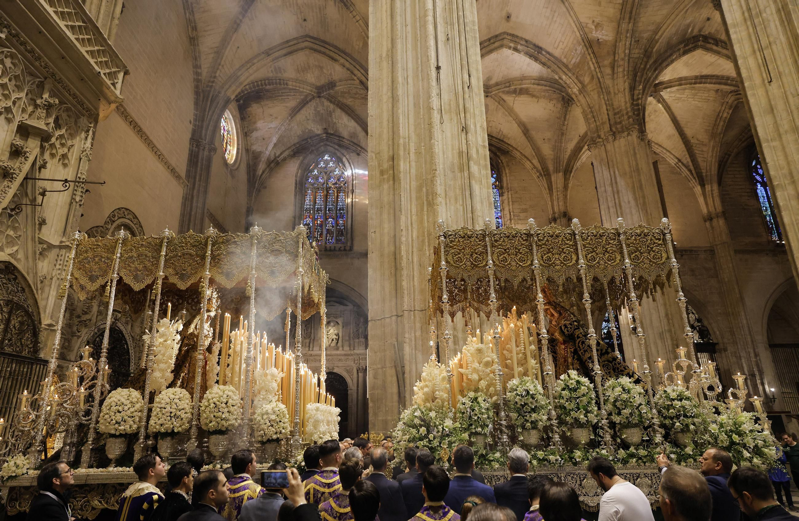 La procesión Magna desde la Catedral, todas las fotos