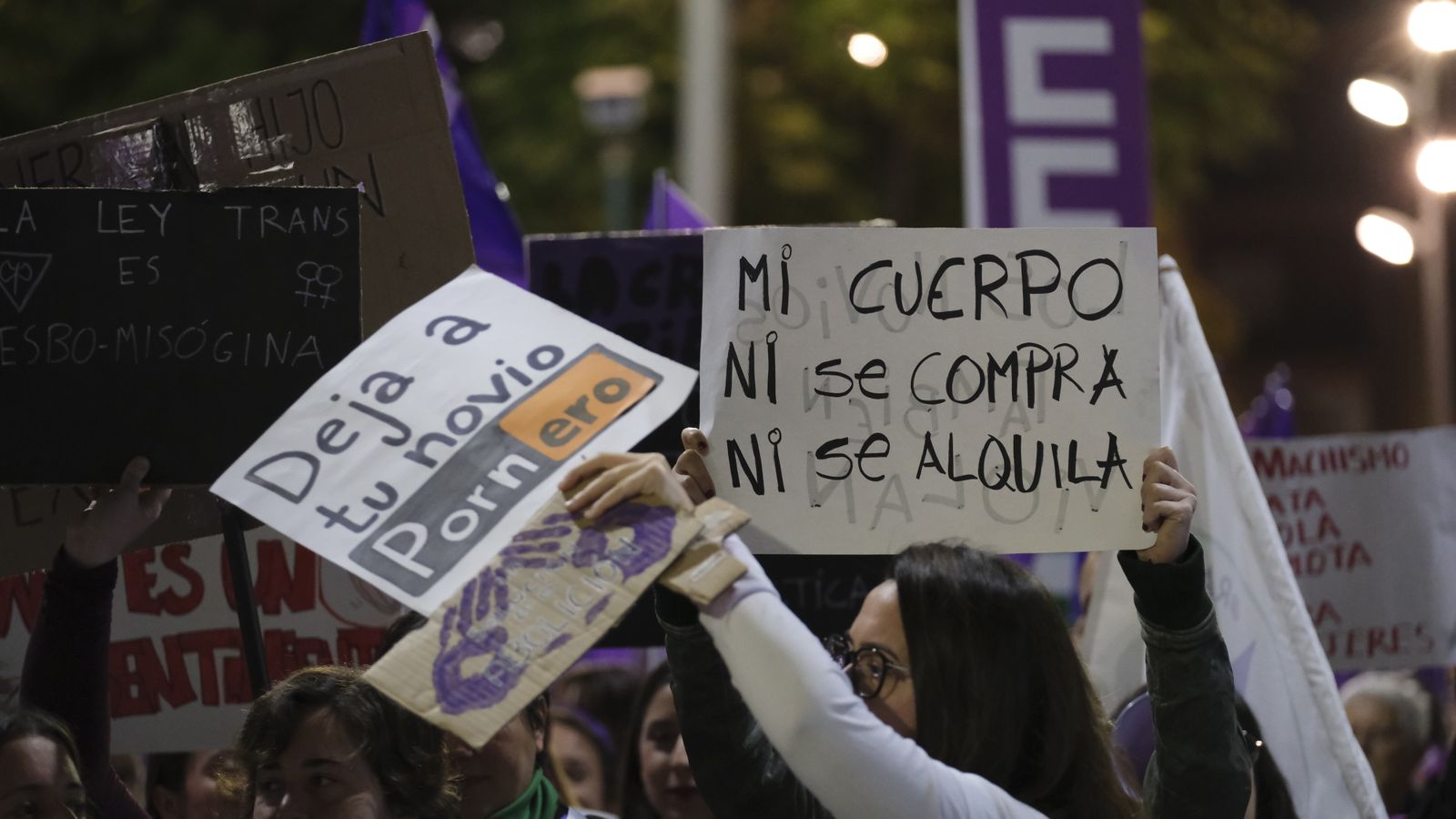Imágenes de las manifestaciones por el Día de la Mujer en Almería