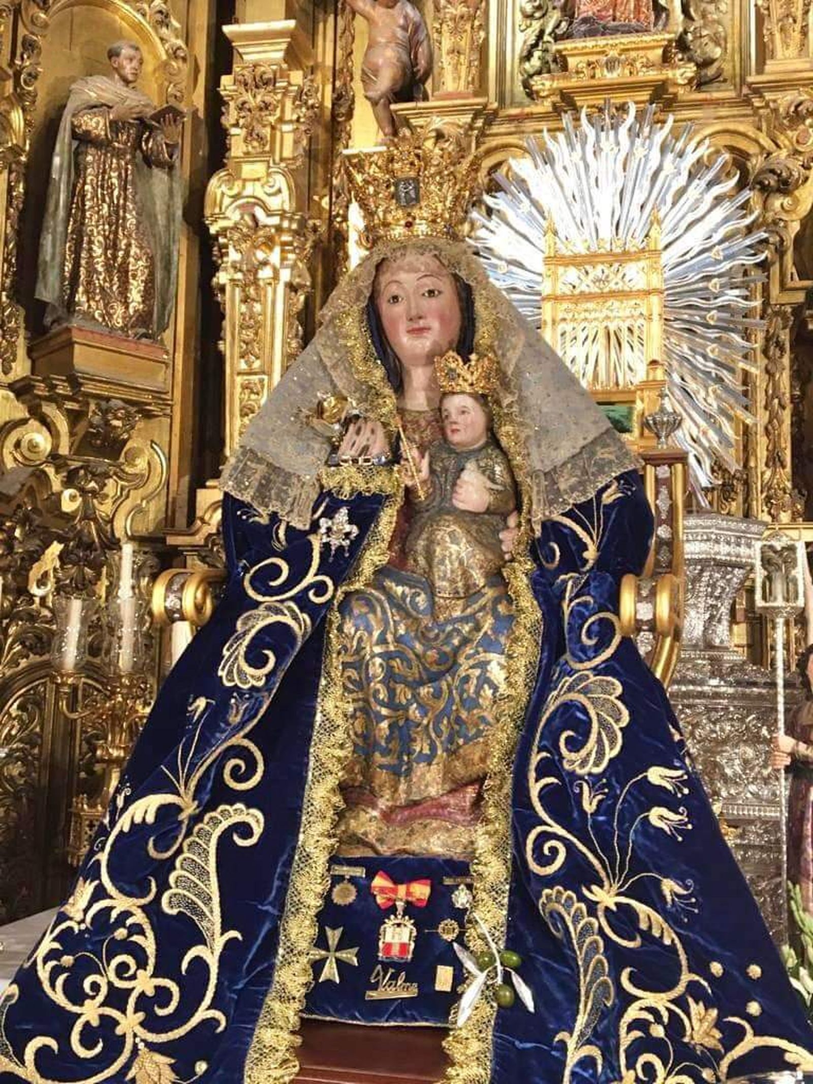 La Virgen de Valme, con el manto azul con el que realizará esta Santa Misión.