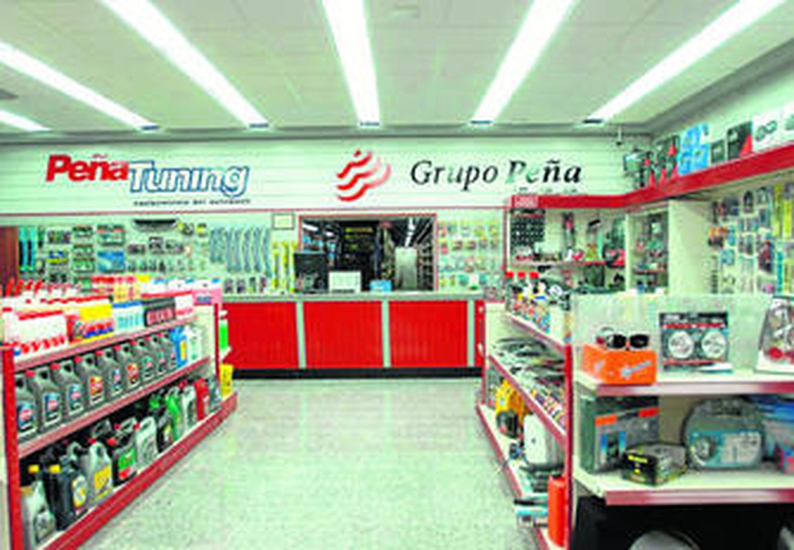 Instalaciones de una de las tiendas del Grupo Peña en la capital.