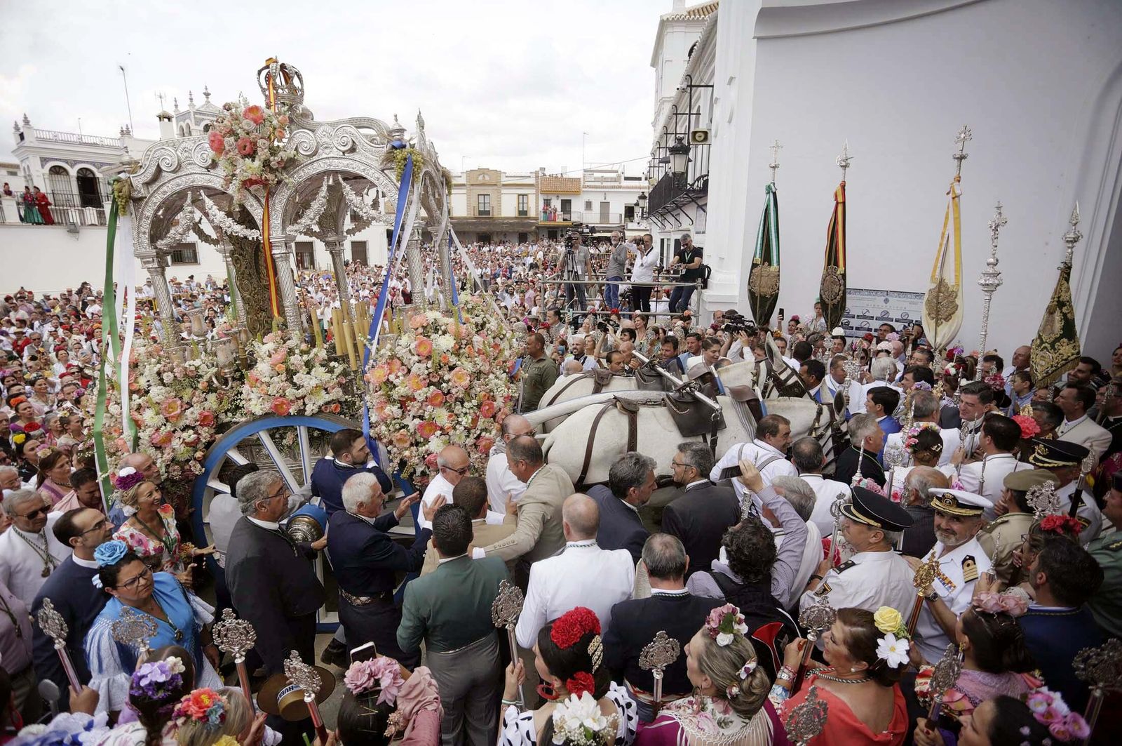 El Rocío 2023: Imágenes de ambiente y presentaciones de las Hermandades