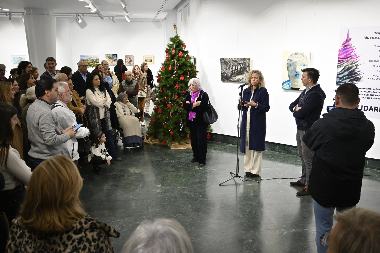 Inauguración de la muestra solidaria titulada 'ArtistasxPrincesa. Una obra por cada princesa RETT'