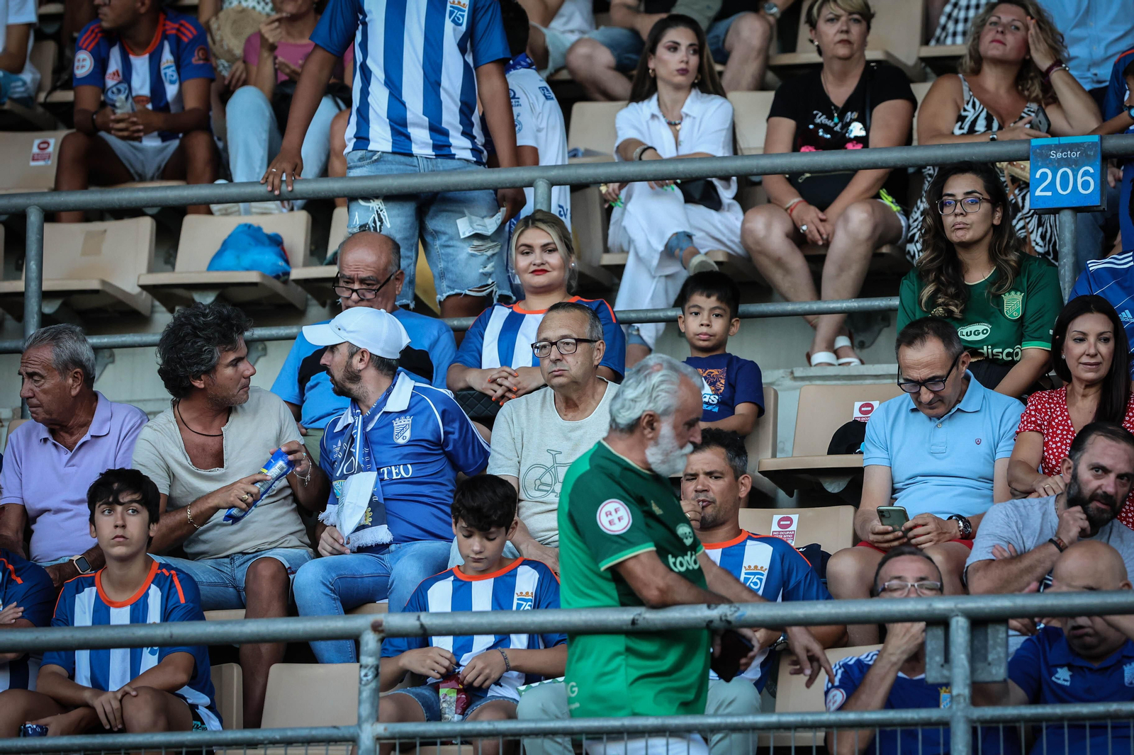 Búscate en el partido del Xerez CD - Lucena