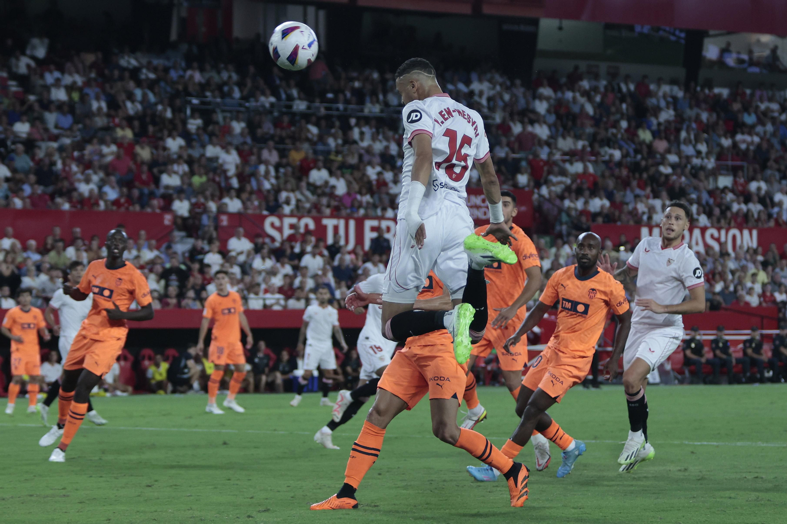 Las imágenes del Sevilla - Valencia