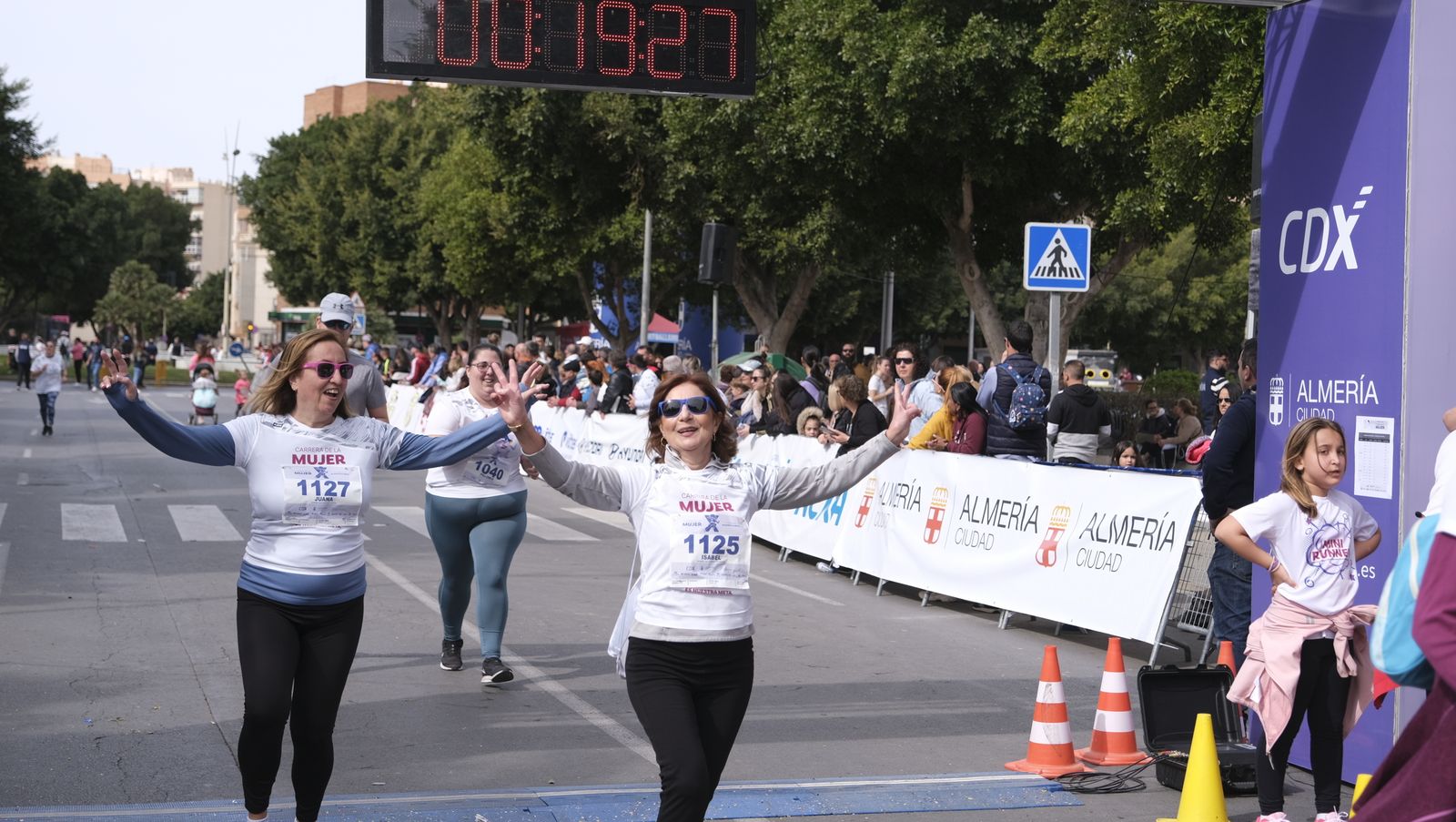 Imágenes de la Carrera de la Mujer 2023 en Almería