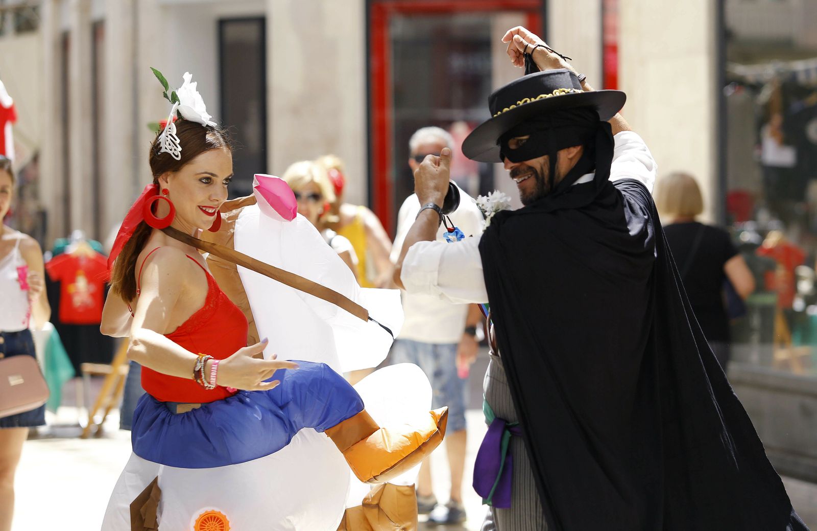 Fotos del último día de Feria de Málaga en el centro