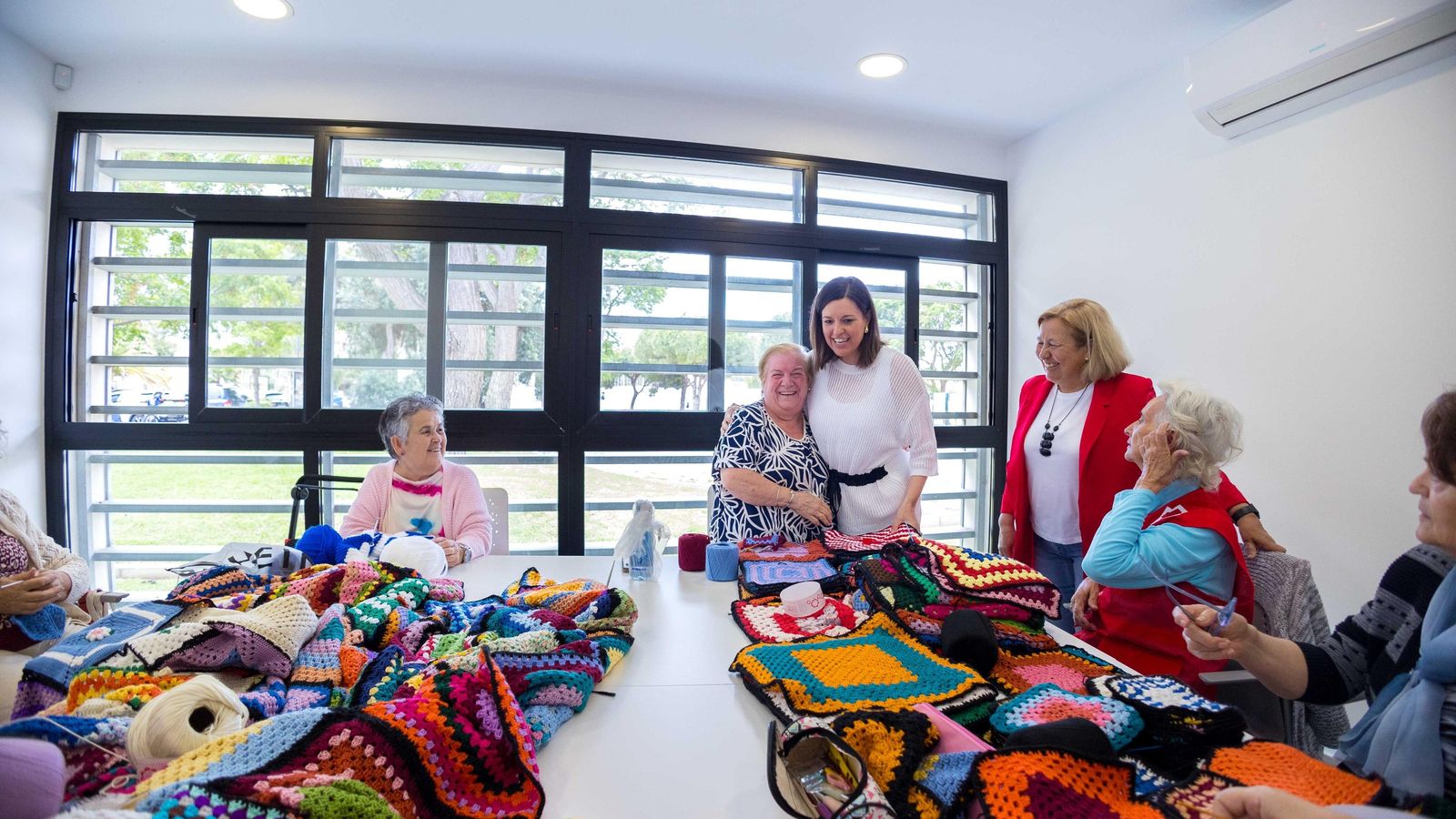 Uno de los talleres para personas mayores del centro cívico de La Ardila.
