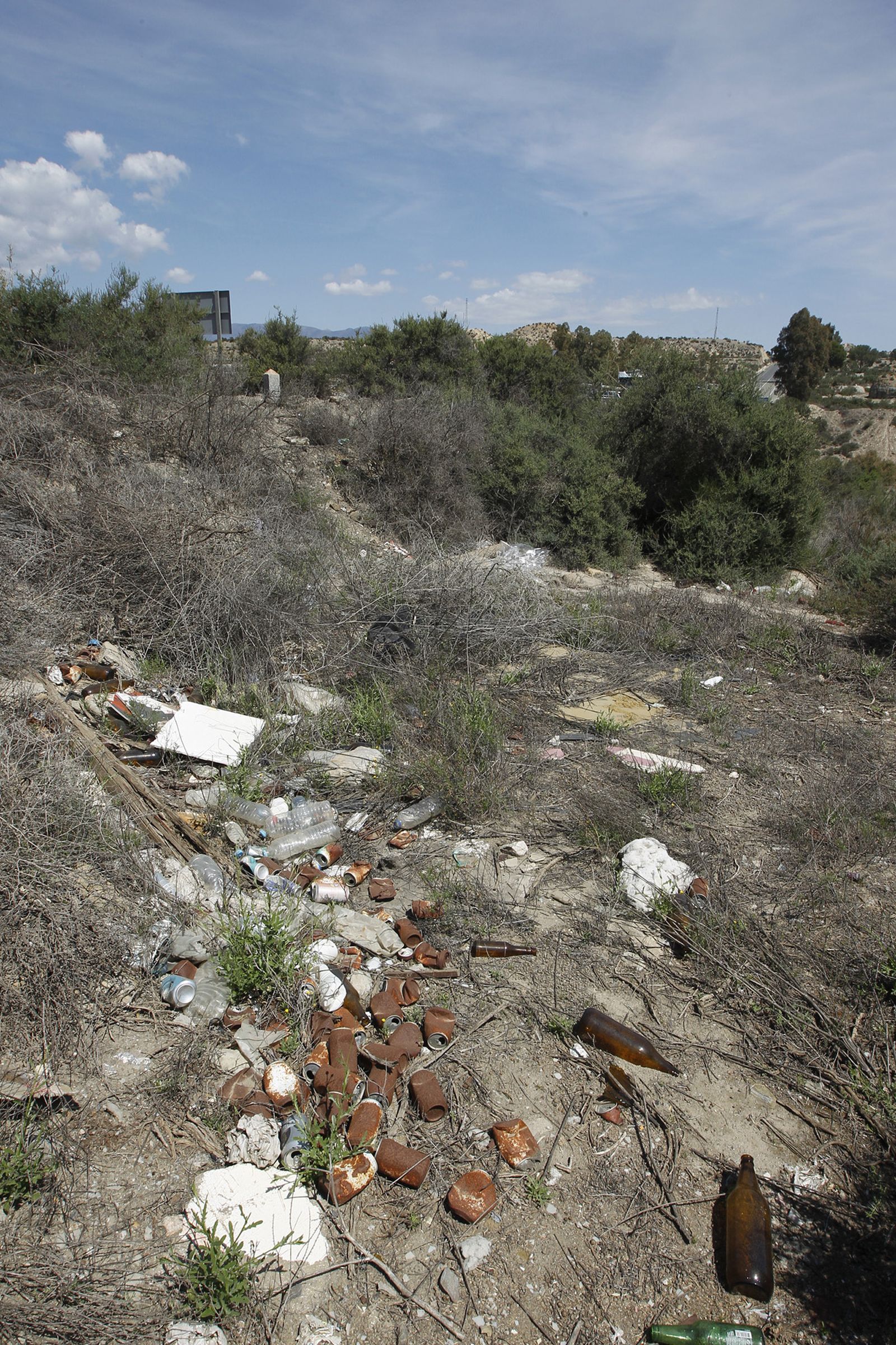 Fotogalería basura en el Desierto de Tabernas