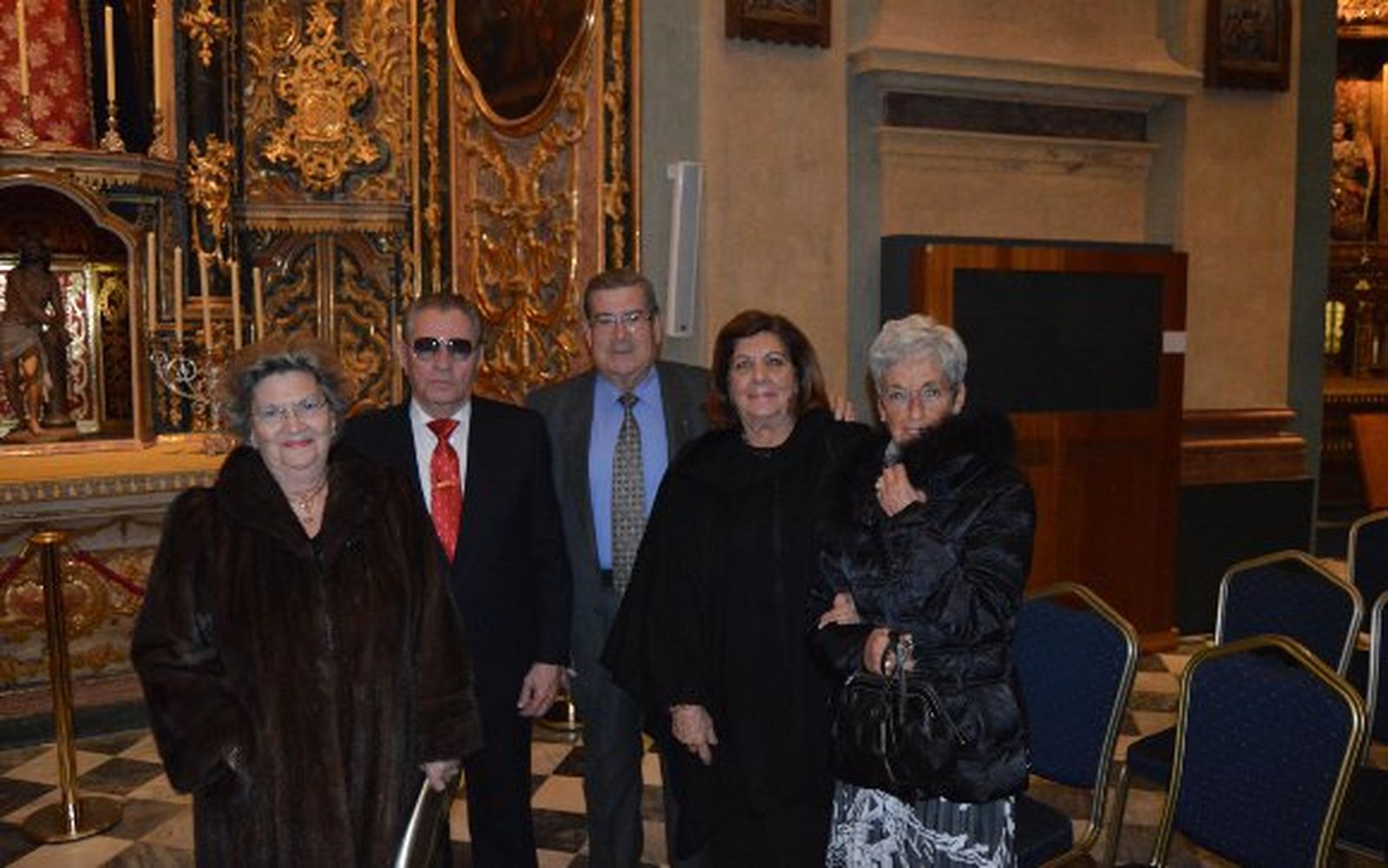 Rosa Romero, Cristóbal Maraver, José Luis Ortega, Pepita Muñoz y Nena Pascual, tras finalizar la ceremonia.

Foto: Ignacio Casas de Ciria