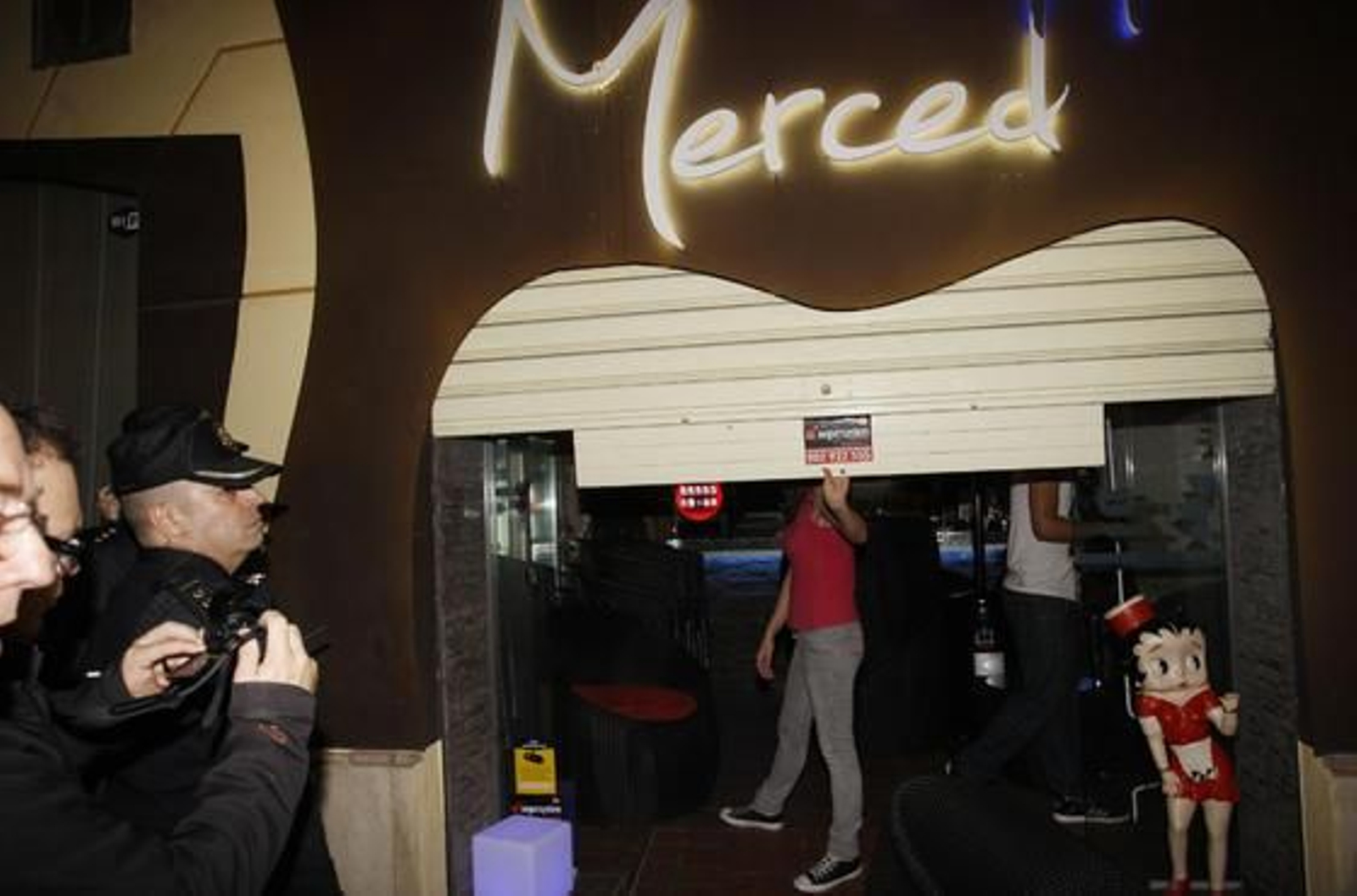 Primeras disputas en la huelga 

Foto: Javier Albiñana