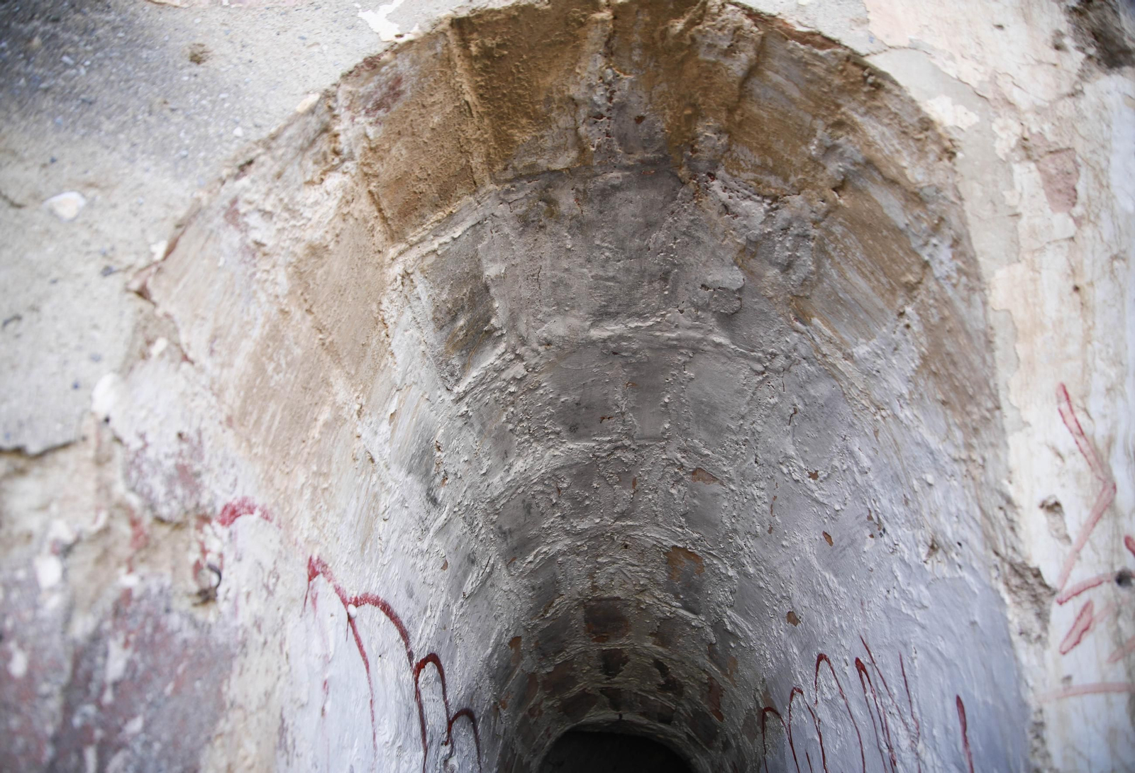 Imágenes de los refugios de la guerra civil descubierto en el barrio de Las Trincheras