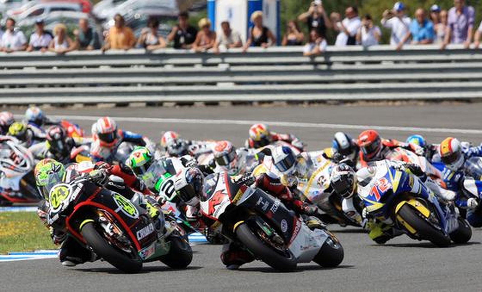 Toni Elías gana el pulso a Tomizawa y sube a lo más alto del cajón en Moto2. 

Foto: Juan Carlos Toro y Manuel Aranda