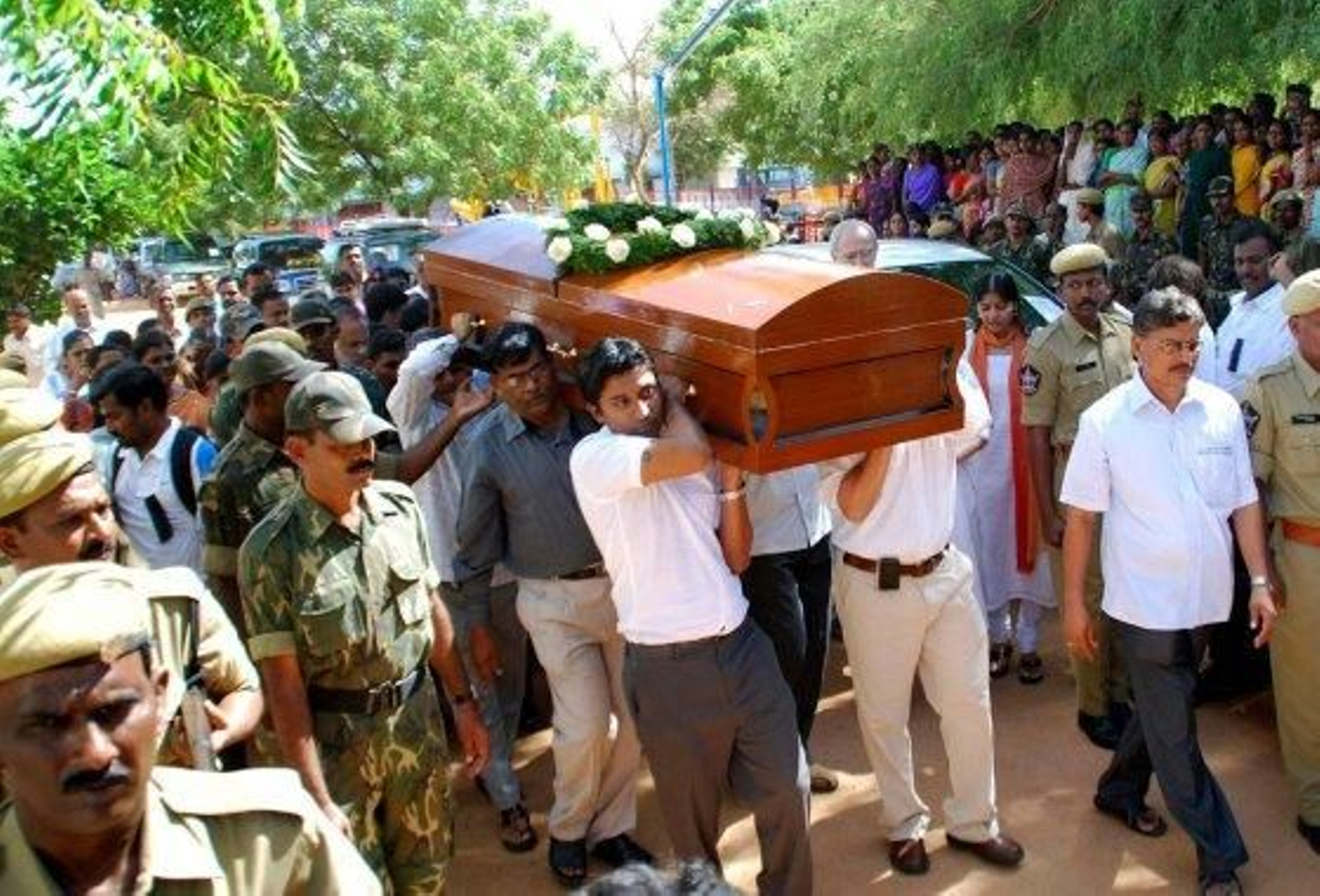 Multitudinaria despedida a Ferrer en el sur de la India