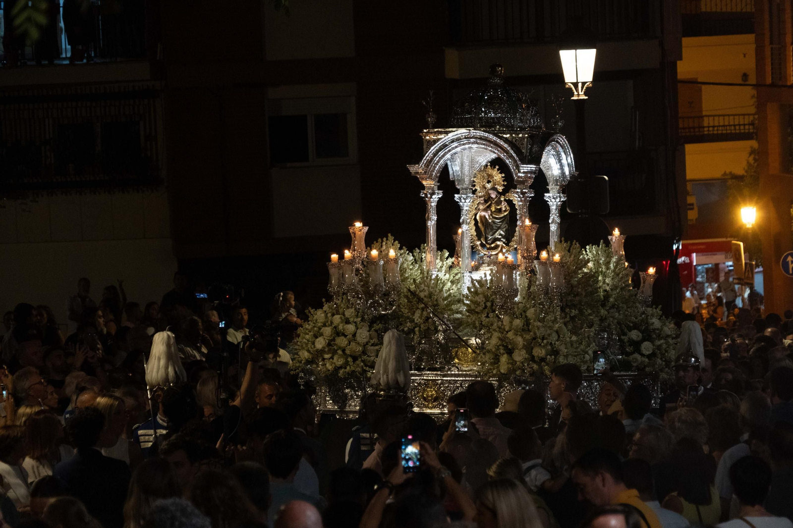 Imágenes del traslado de Nuestra Señora de la Cinta a la Parroquia Mayor de San Pedro