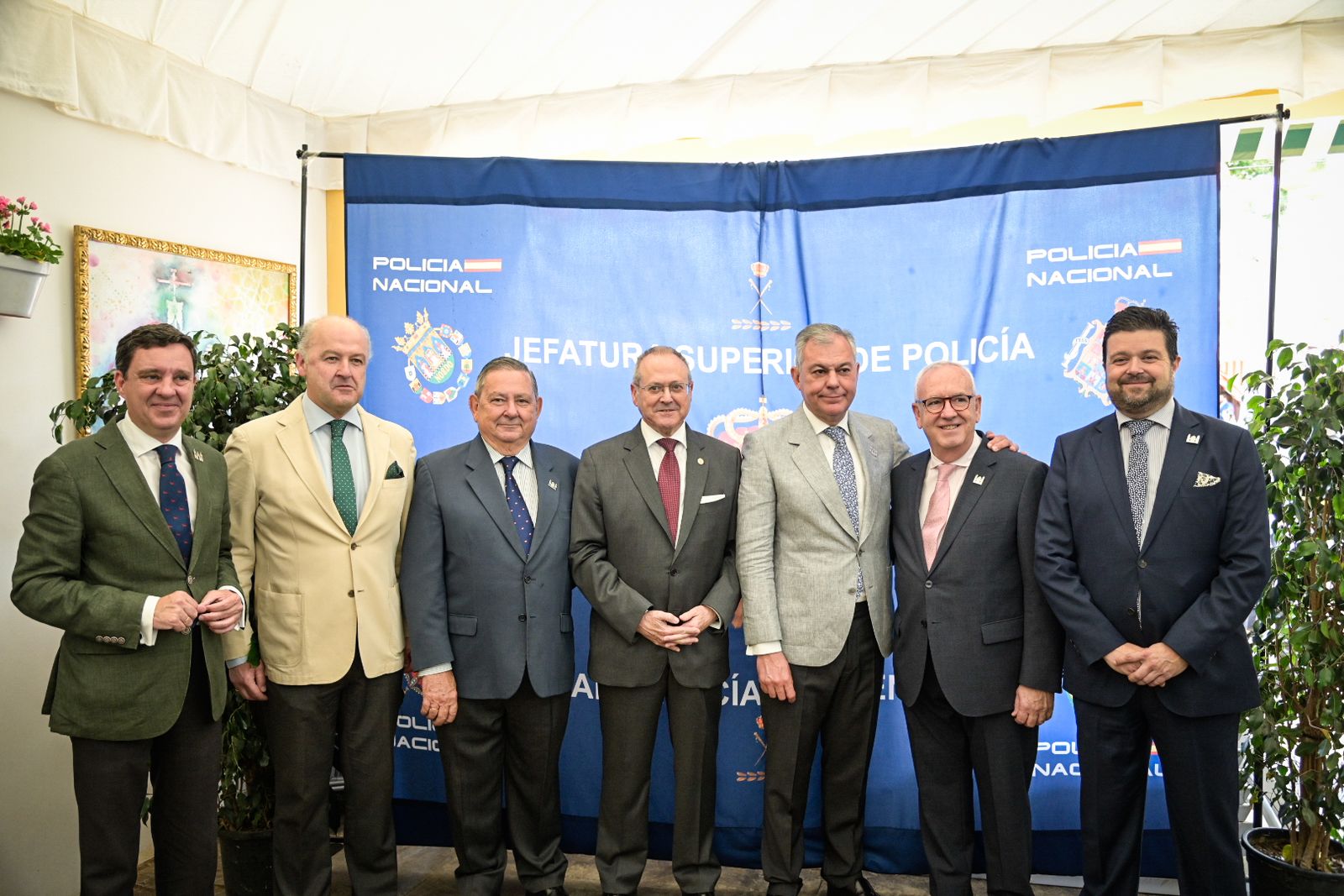 Bicentenario más uno en la caseta de la Policía Nacional