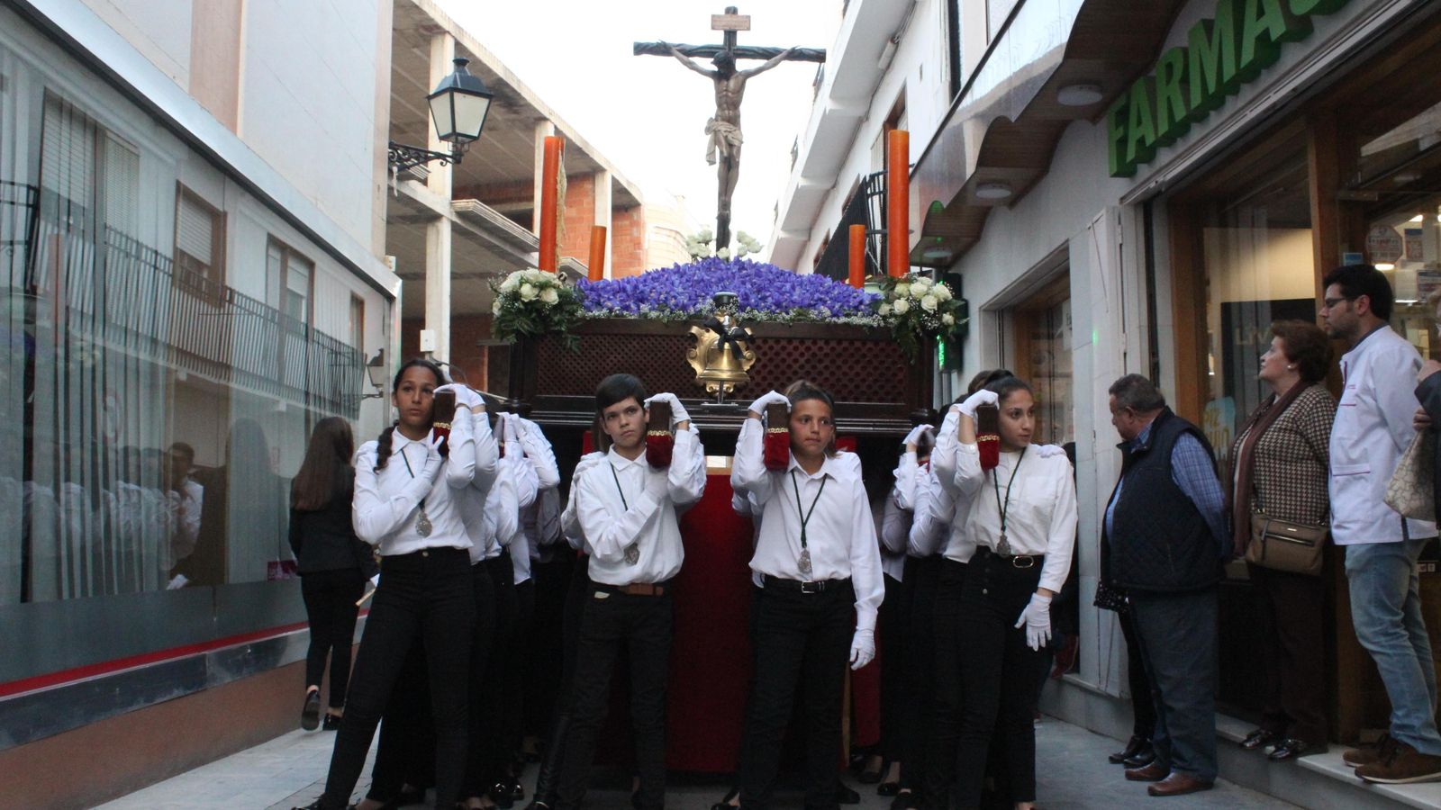 Jesús de la Esperanza por la calle Jacinto Anglada de Vera.