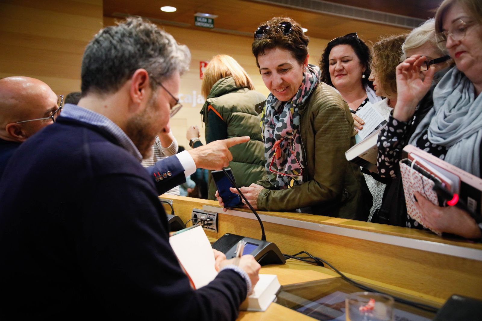 ¿Has estado en la presentación del libro de Máximo Huerta? Entra en la galería y buscate