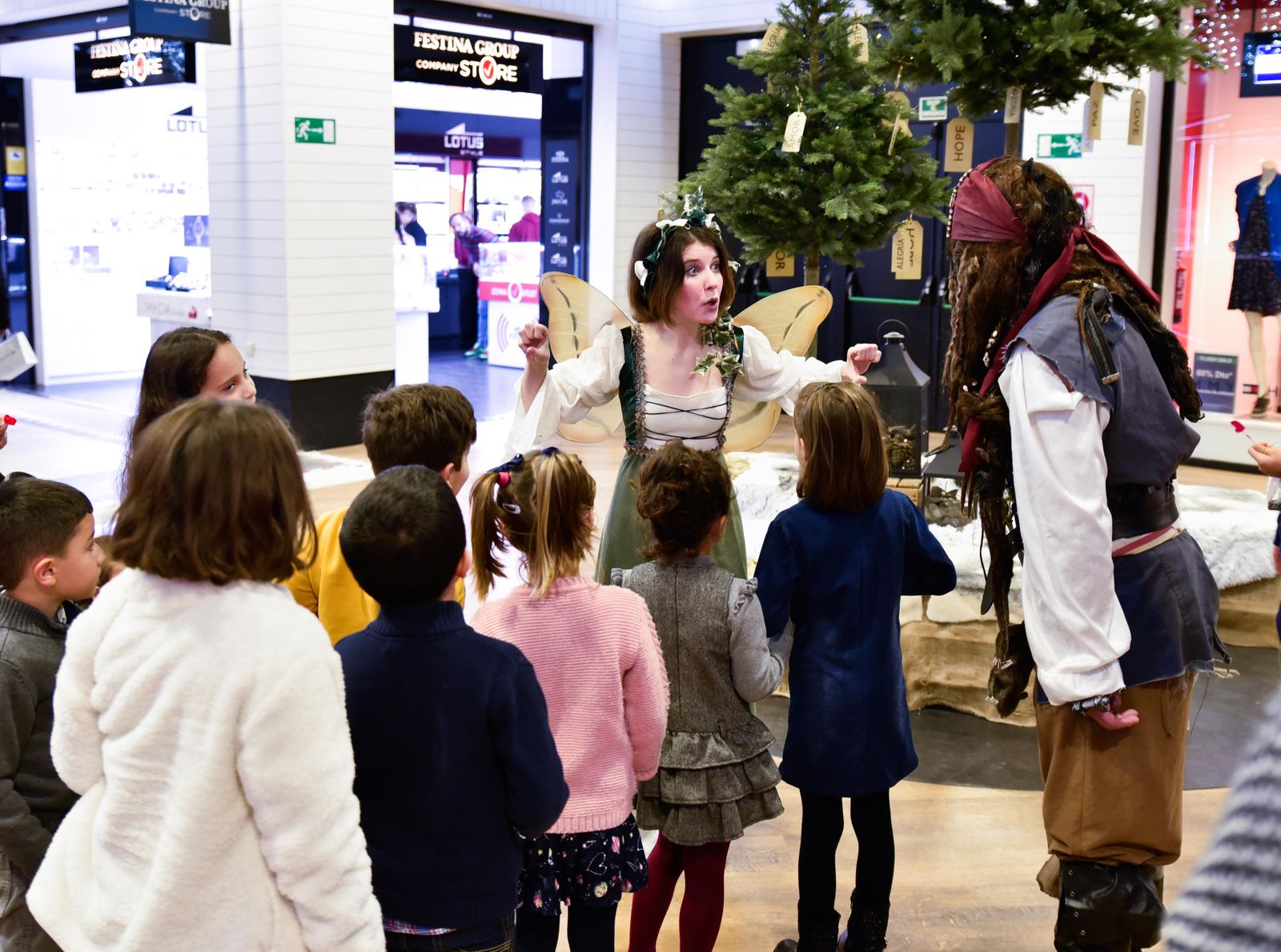 Cuentacuentos para niños en Sevilla Fashion Outlet.