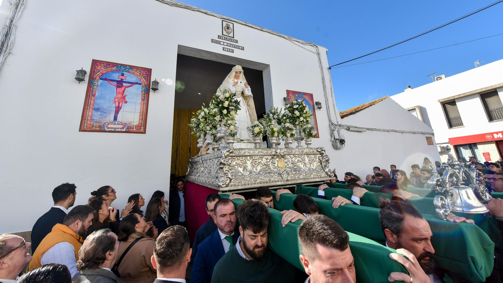 La vuelta de la Virgen de la Esperanza a La Línea, en imágenes
