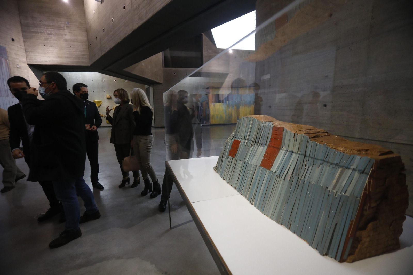 La exposición 'No todo es azar' donada al C3A de Córdoba, en fotos