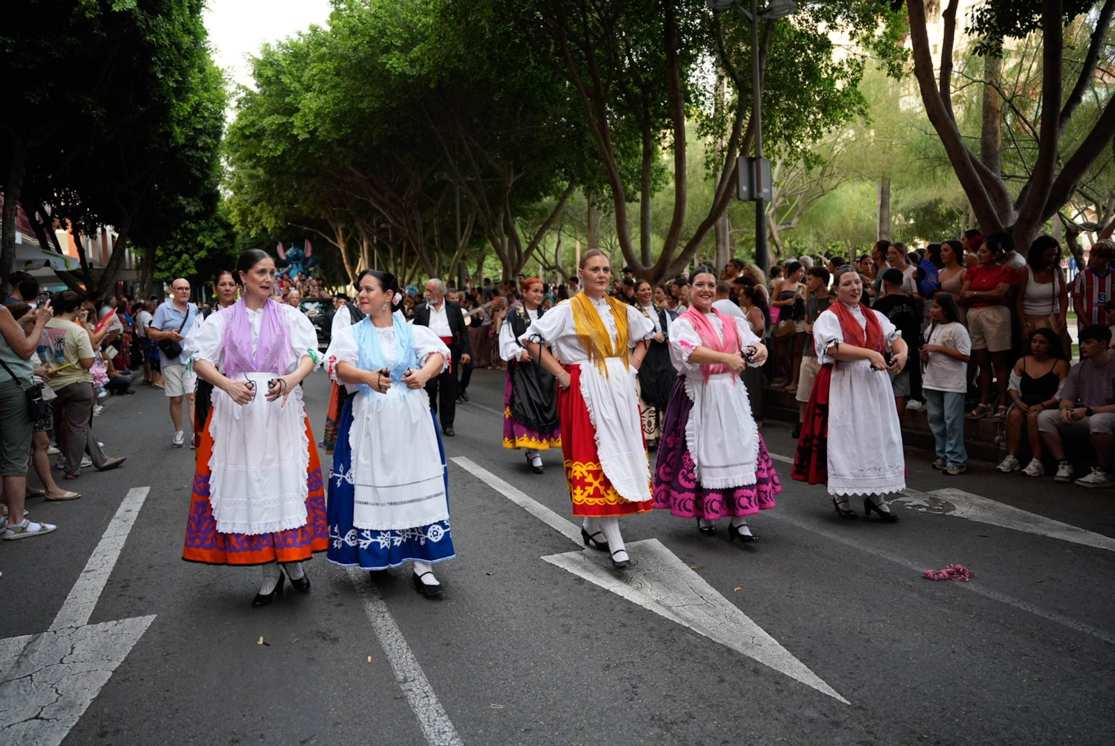 Así se ha vivido la Batalla de Flores en la Feria de Almería