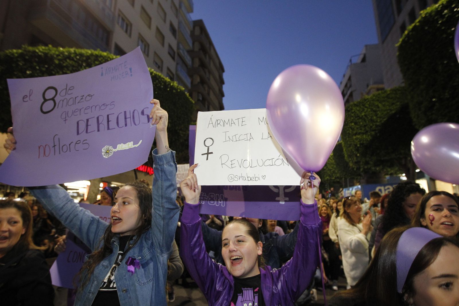 Fotogalería manifestación Día Internacional de la Mujer en Almería
