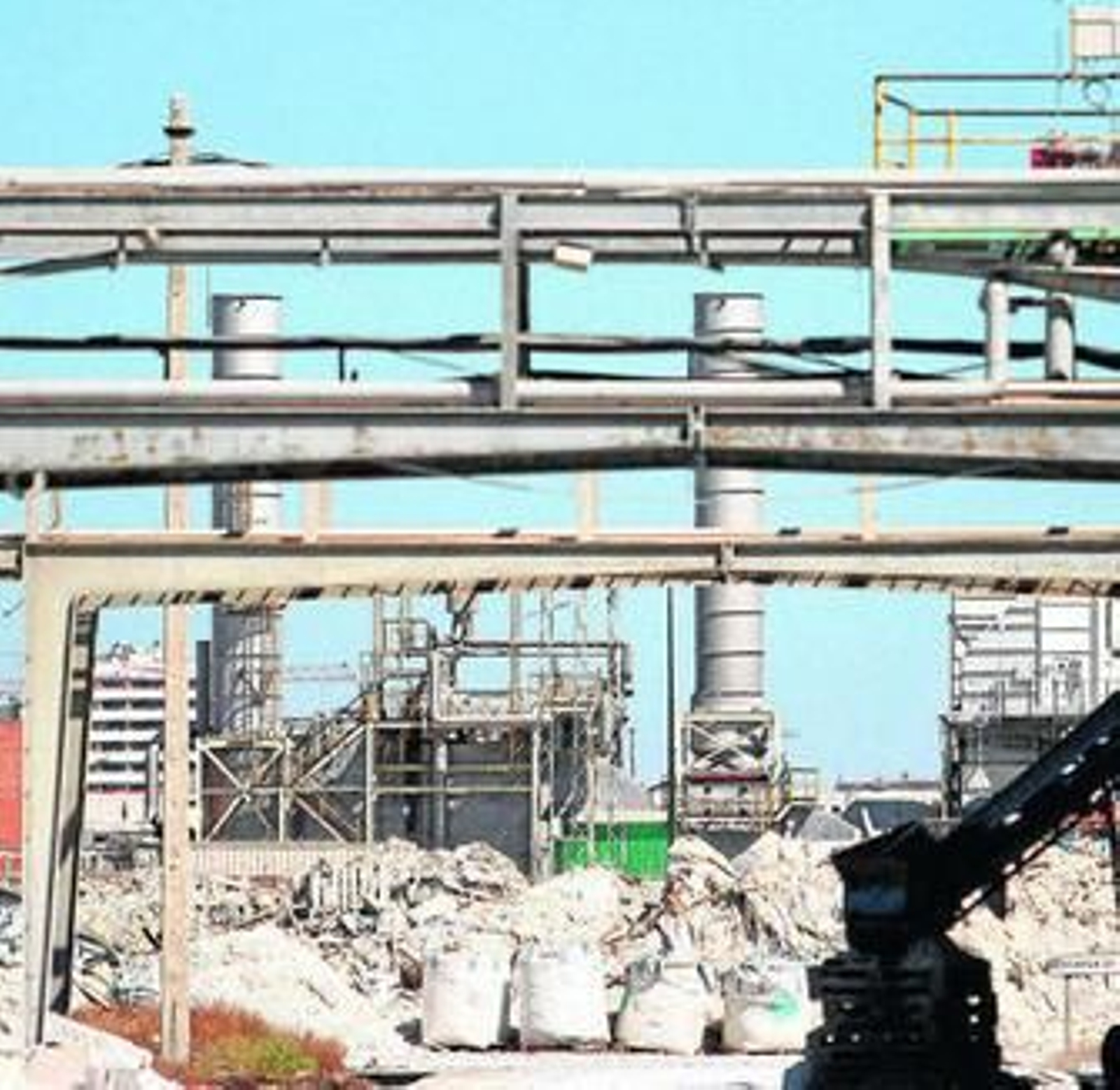 Instalaciones de la antigua Rhodia, paralizadas desde hace casi un año.