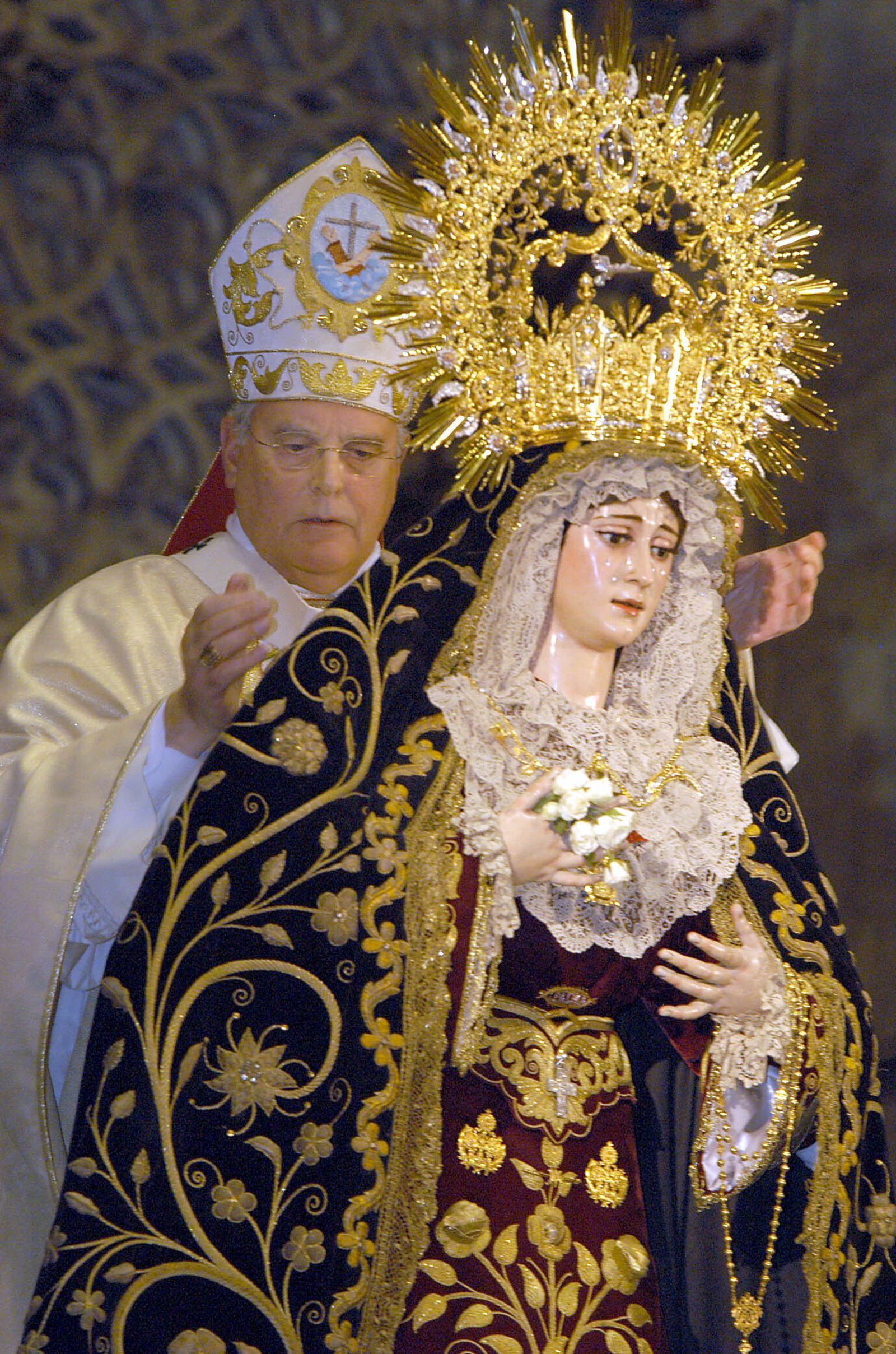 La coronación canónica de la Virgen de la Palma.
