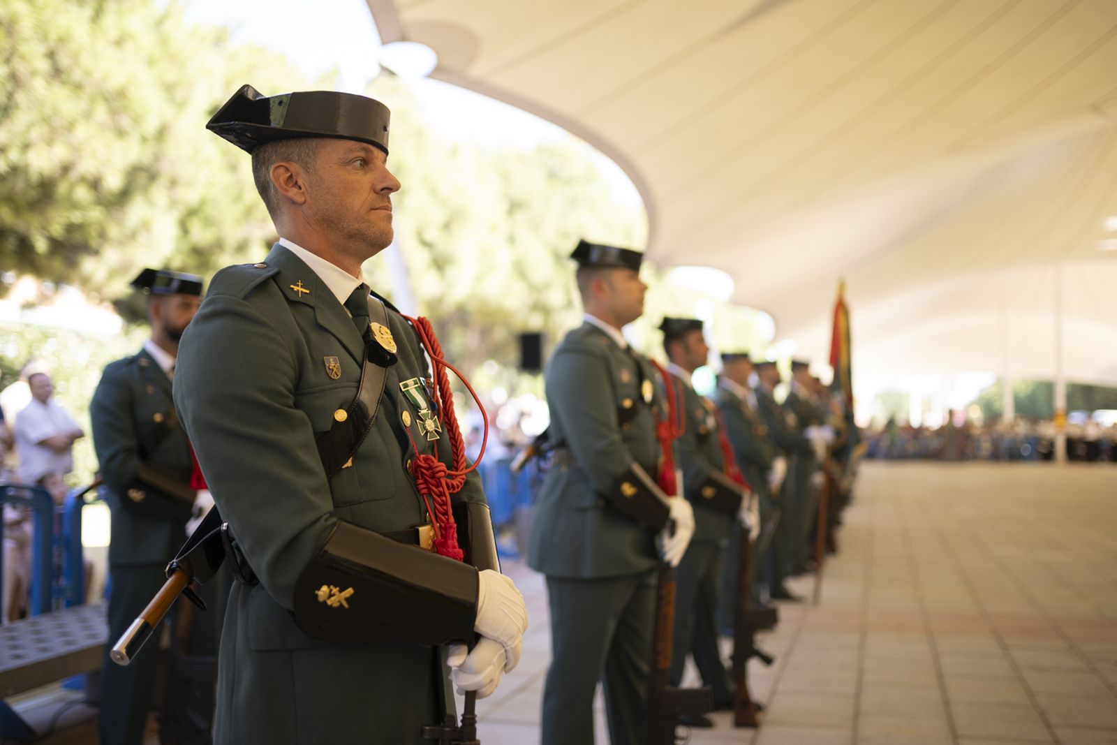 Imágenes de los actos de celebración de la festividad de la patrona de la Guardia Civil, la Virgen del Pilar.