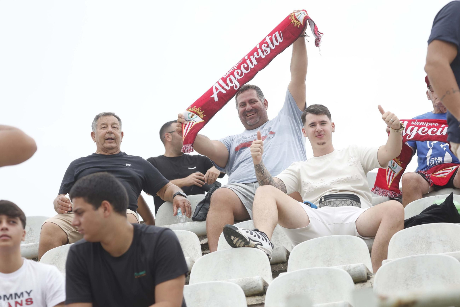 Búscate en las fotos del Algeciras - Marbella en el Nuevo Mirador