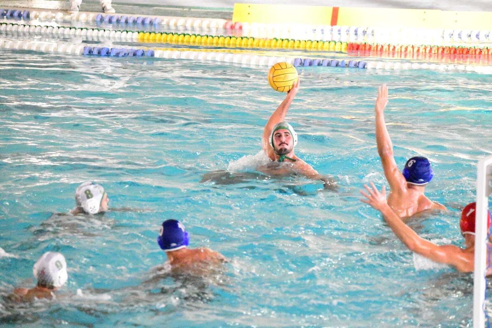 Álvaro Rodríguez arma el brazo para lanzar