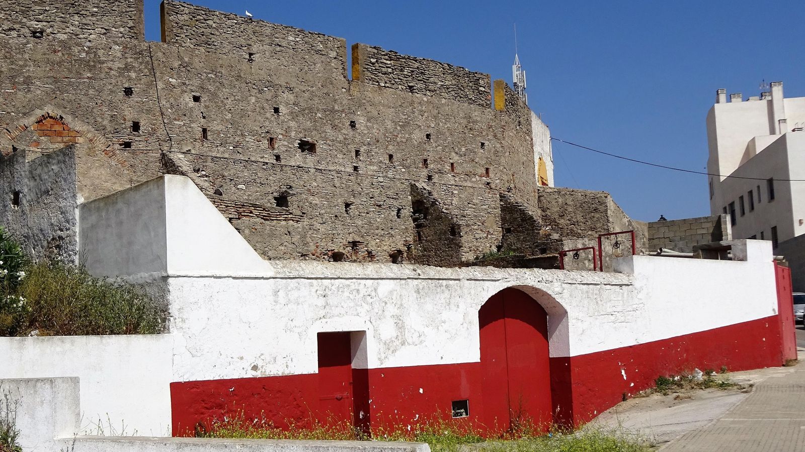 Restos del antiguo matadero adosado a la plaza de toros, en su lado suroeste.