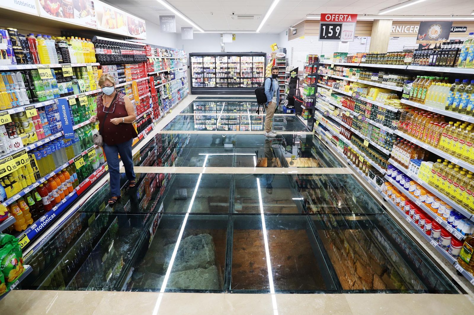 Una de las zonas de el supermercado El Jamón en la que se pueden observar los restos arqueológicos.
