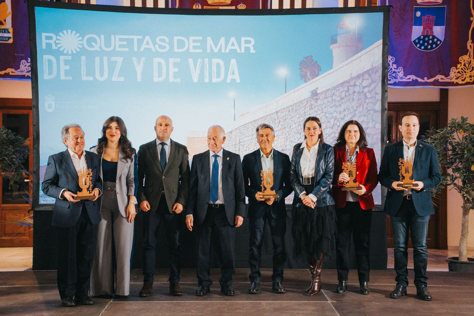 Foto de familia en la presentación de la campaña "De luz y de vida".