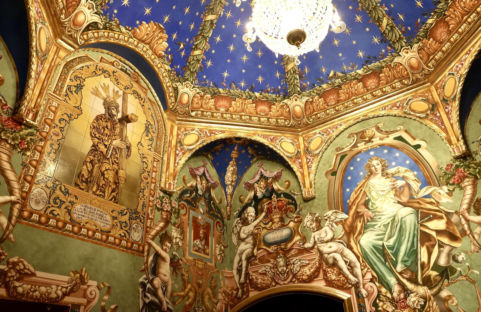 Decoración pictórica de la antesala del camarín de la Virgen de la Esperanza