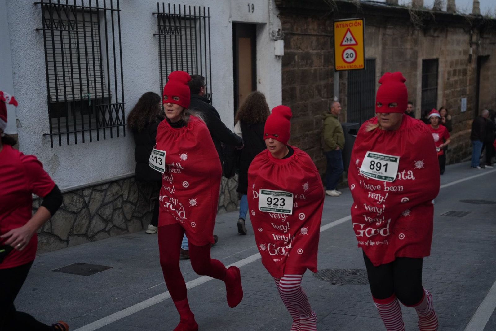 Imágenes de la XII Carrera San Silvestre Chiclanera