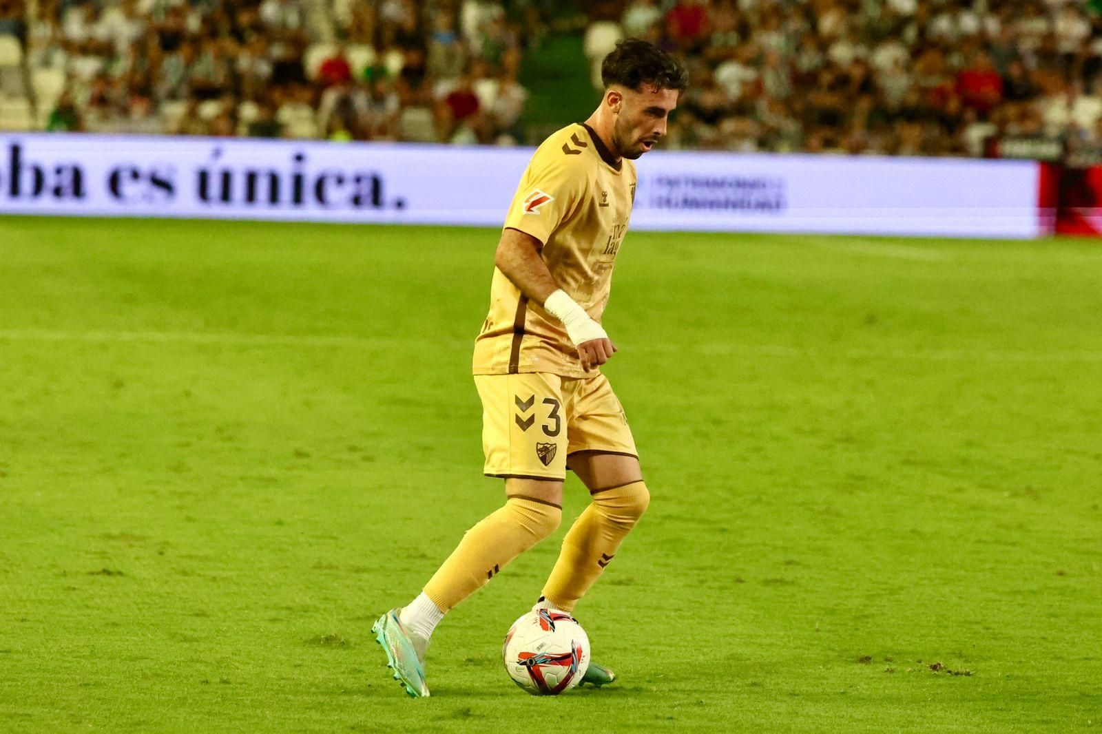 Carlos Puga, ante el Córdoba CF