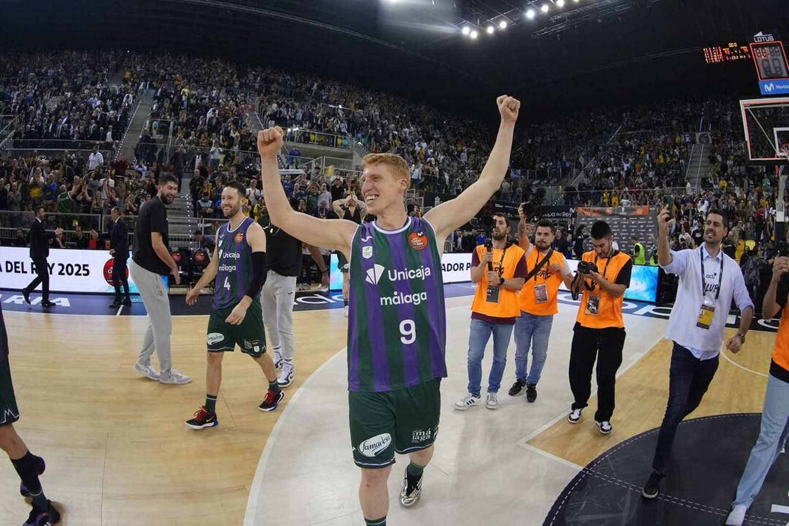 El Unicaja, campeón de Copa: Todas las imágenes del partido, la fiesta y la llegada a Málaga