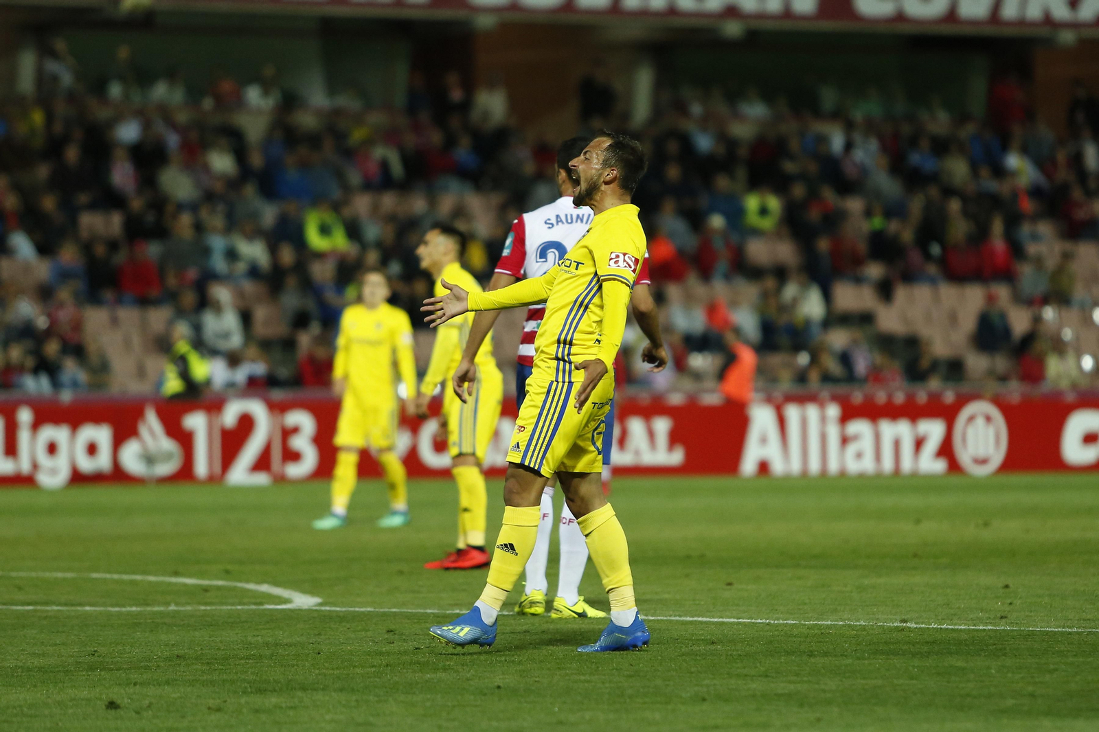 El Granada CF-Cádiz CF, en imágenes