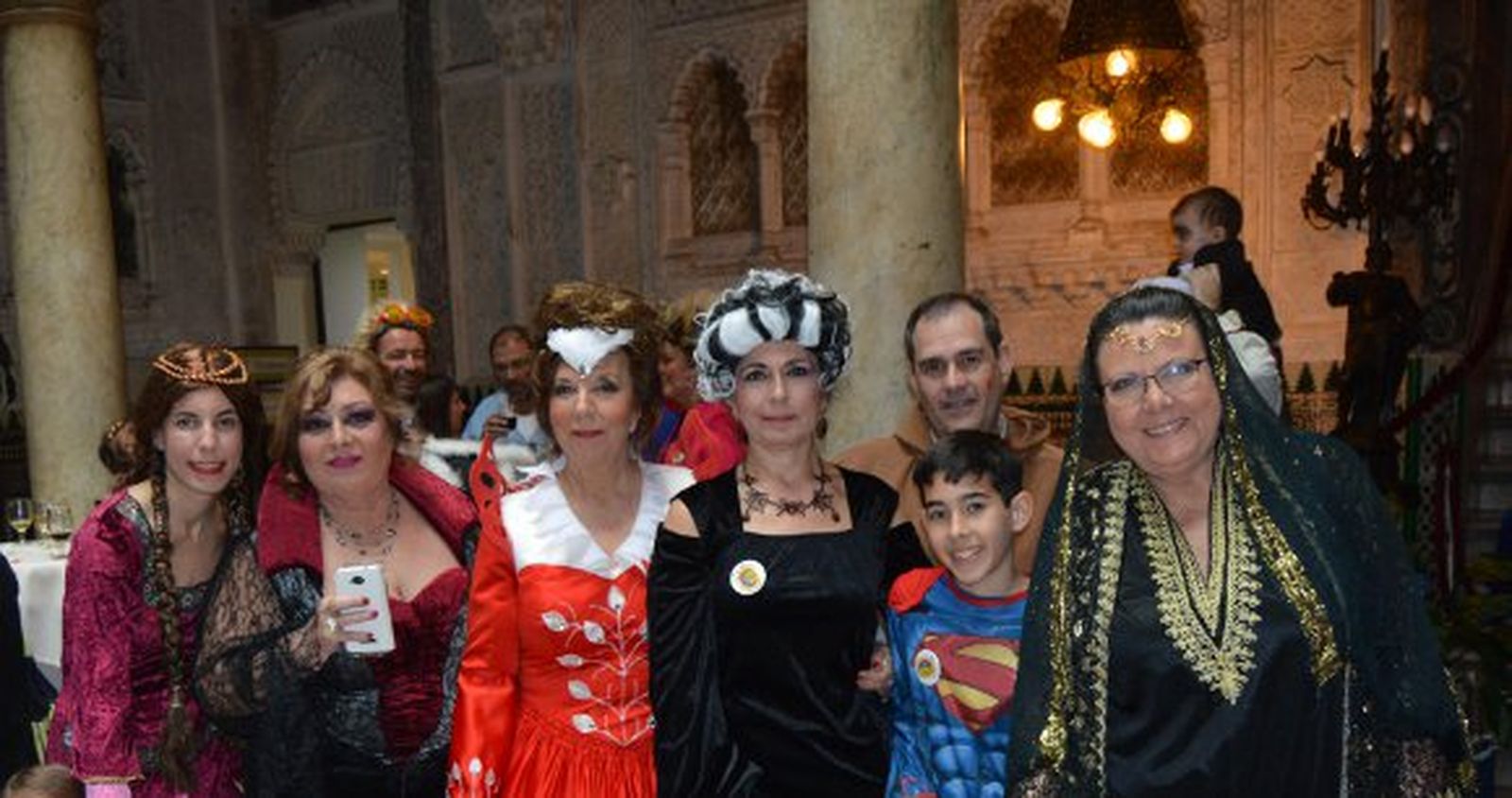 Gloria y Reme  Baena, Gloria Alcina, Gloria Nieto, Inma Suárez y José Manuel y Jorge Forján.

Foto: Ignacio Casas de Ciria