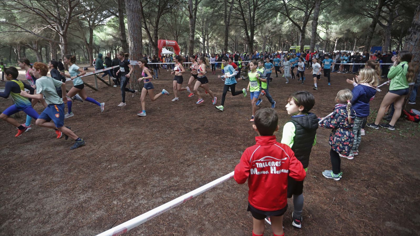 Fotos del III Cross Pinar del Rey en San Roque